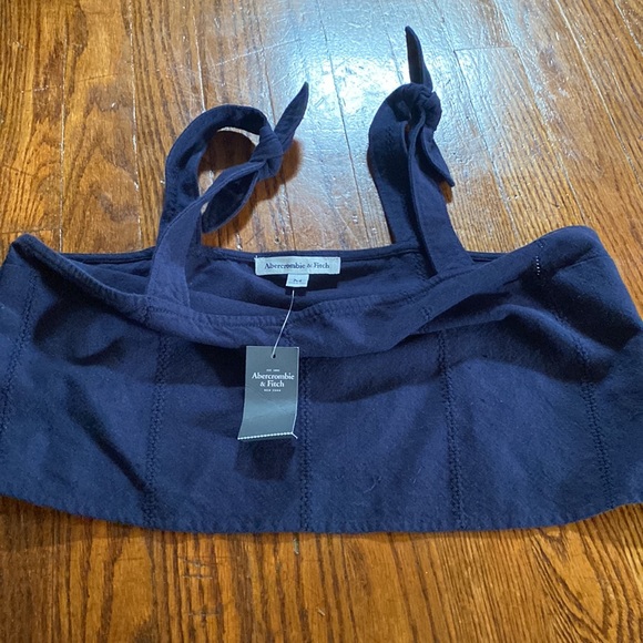 Abercrombie & Fitch Two Piece Skirt And Cropped Top Set - Picture 4 of 5